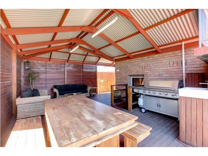 44 Barry Road, Thomastown VIC 3074