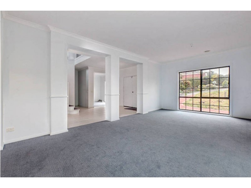 5 Lobelia Court, South Morang VIC 3752