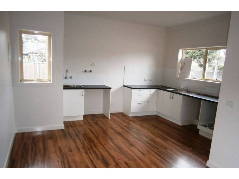 1 & 2/2 Lloyd Street, Epping VIC 3076