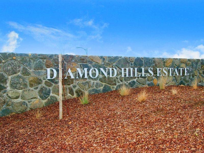 12 Diamond Boulevard, Greensborough VIC 3088