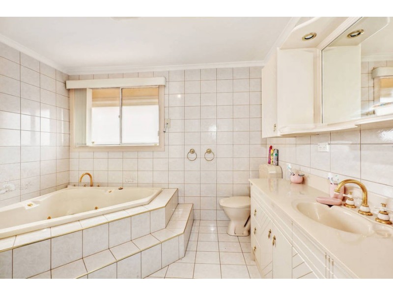 2 Everest Court, Lalor VIC 3075