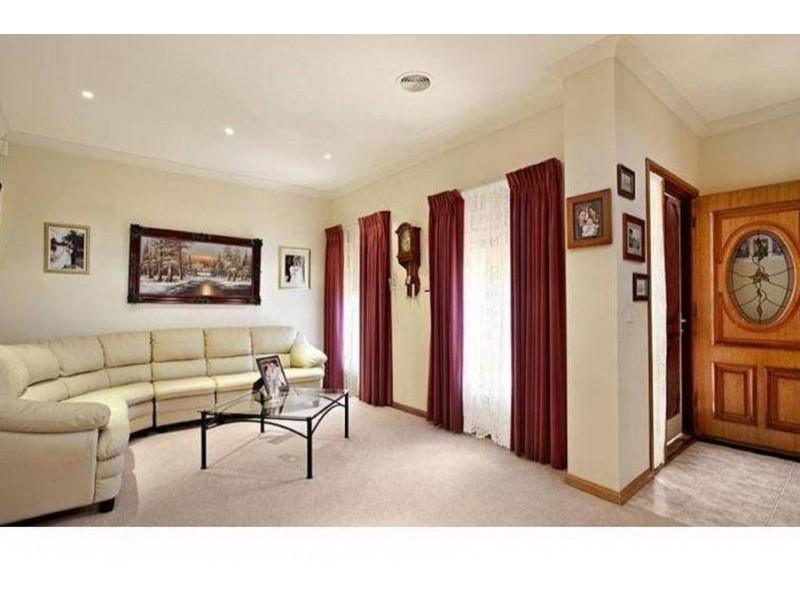 17G Hughes Parade, Reservoir VIC 3073