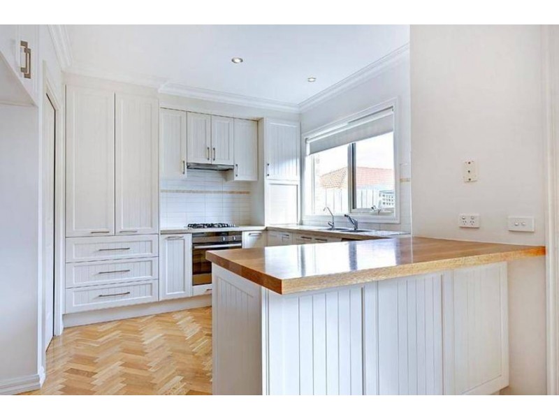 2/13 Frederick Street, Thomastown VIC 3074