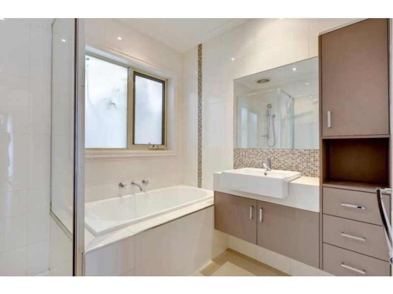 2/13 Frederick Street, Thomastown VIC 3074