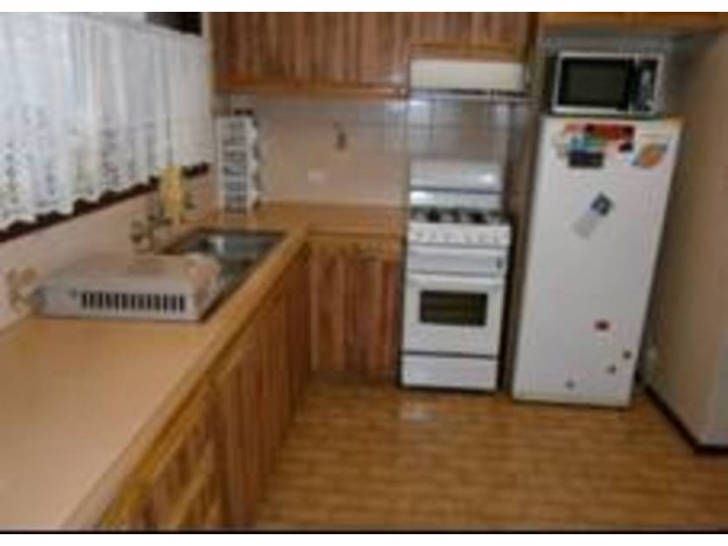 4 Salisbury Street, Thomastown VIC 3074