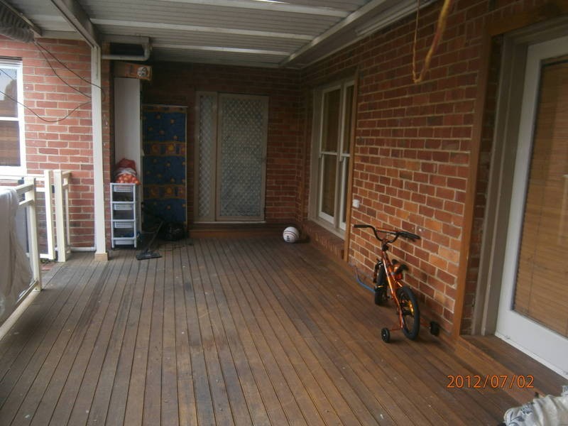 10 Chowne Street, Lalor VIC 3075