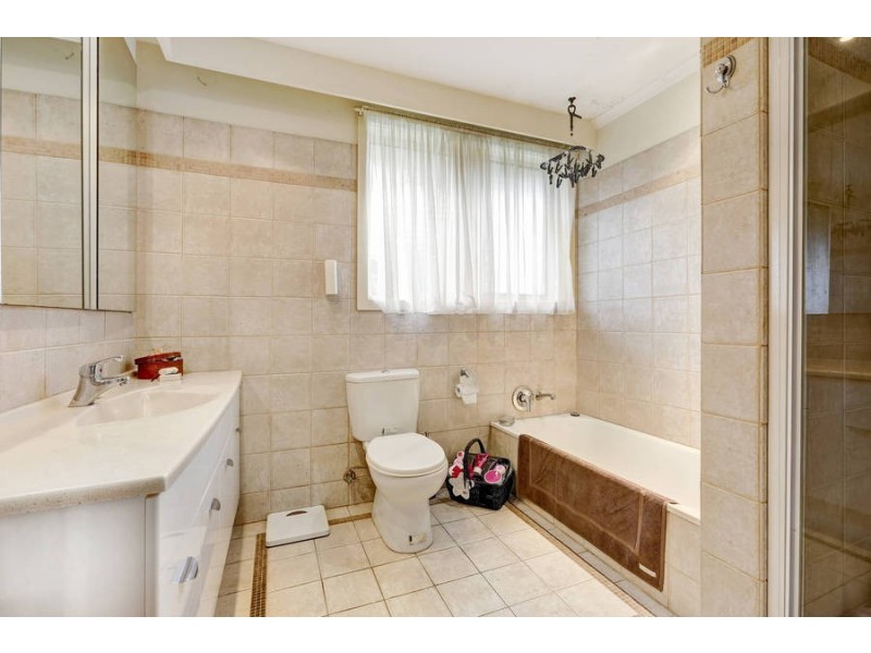 2 Camelia Close, Lalor VIC 3075