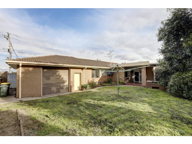 2 Camelia Close, Lalor VIC 3075