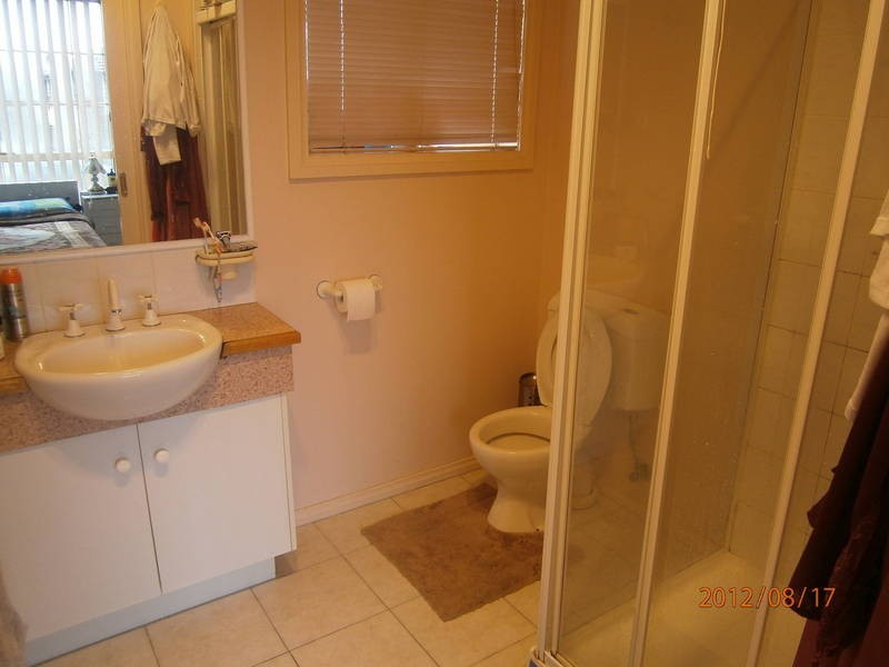 2/28 Queenscliff Road, Thomastown VIC 3074