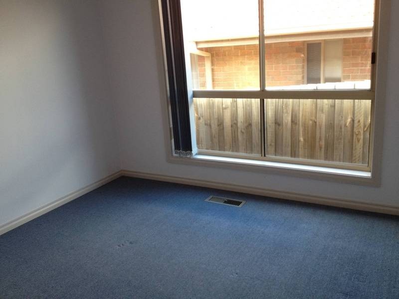 2/6 Woodfull Way, Epping VIC 3076