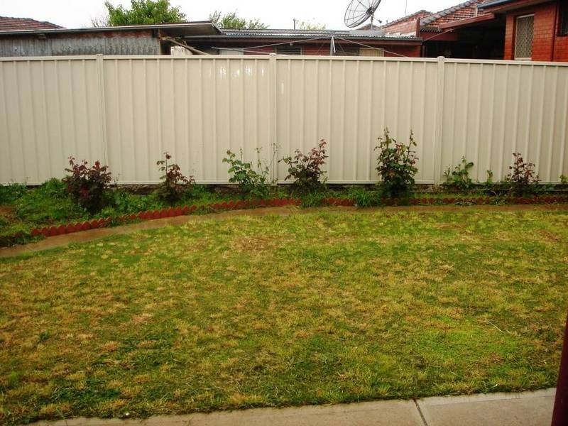 8 Falcon street, Thomastown VIC 3074