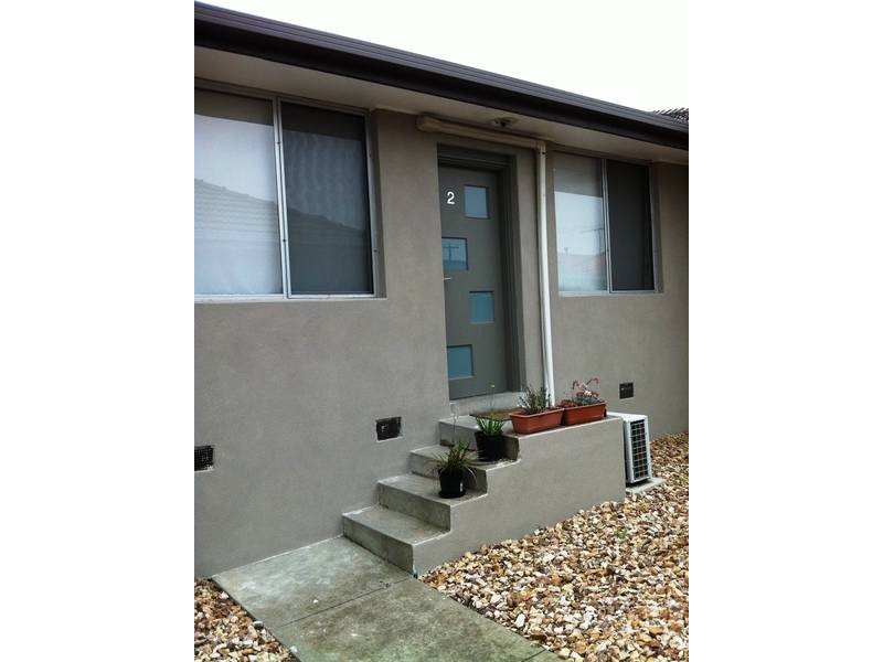2/34 Waiora Parade, West Footscray VIC 3012