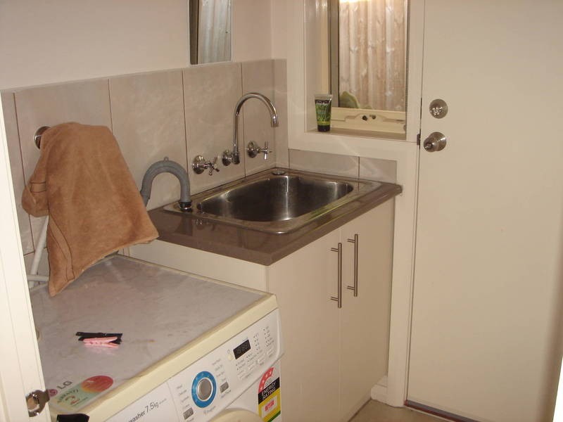 2/32 Salisbury Street, Glenroy VIC 3046