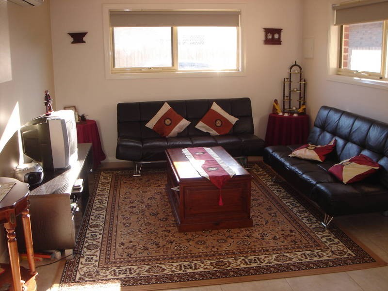 2/32 Salisbury Street, Glenroy VIC 3046