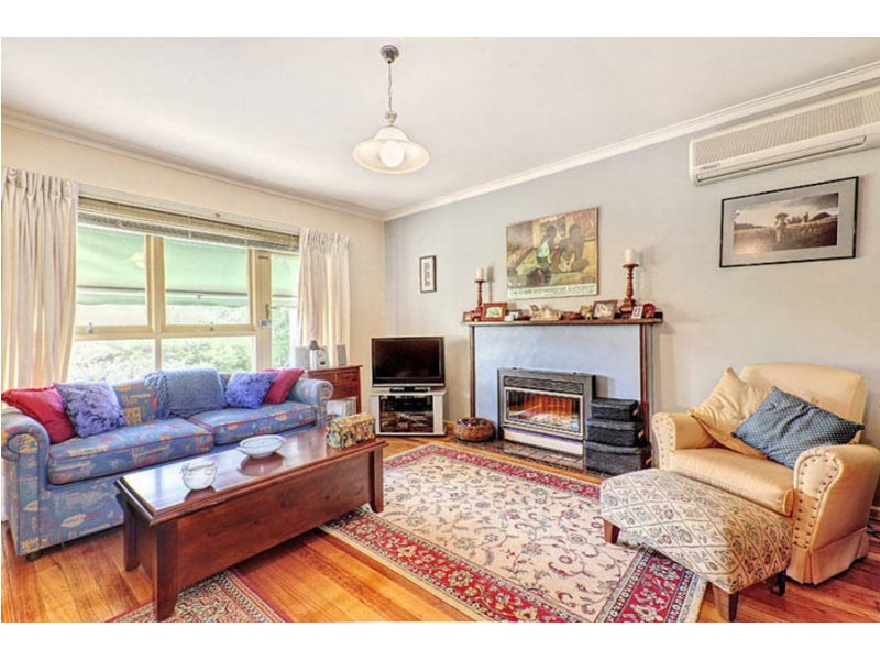 8 Lucille Court, Reservoir VIC 3073