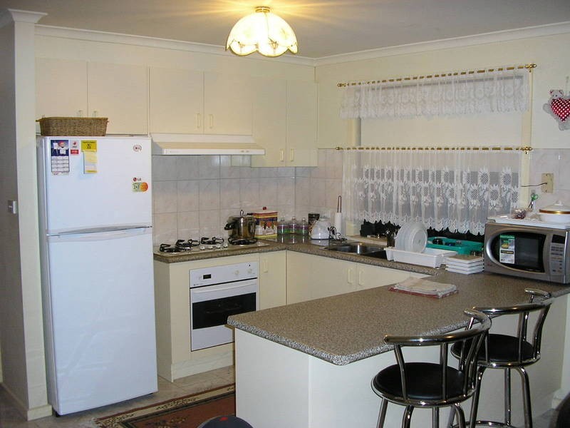 19 Cressida Crescent, Sydenham VIC 3037