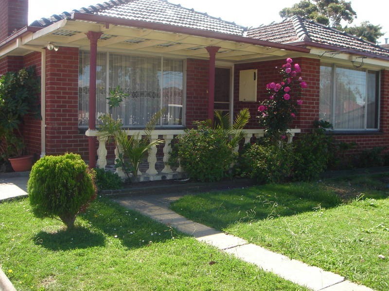 16 Chapman Avenue, Thomastown VIC 3074