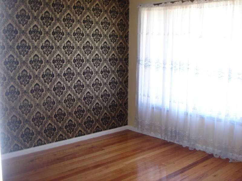 16 Chapman Avenue, Thomastown VIC 3074