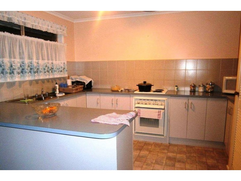 2/1A Dartford Court, Craigieburn VIC 3064