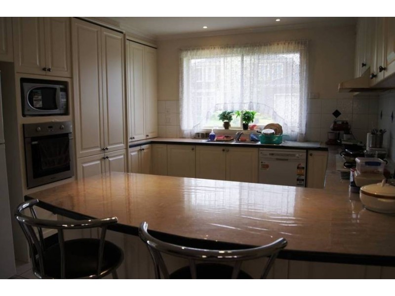 14 Shannon Way, Sydenham VIC 3037