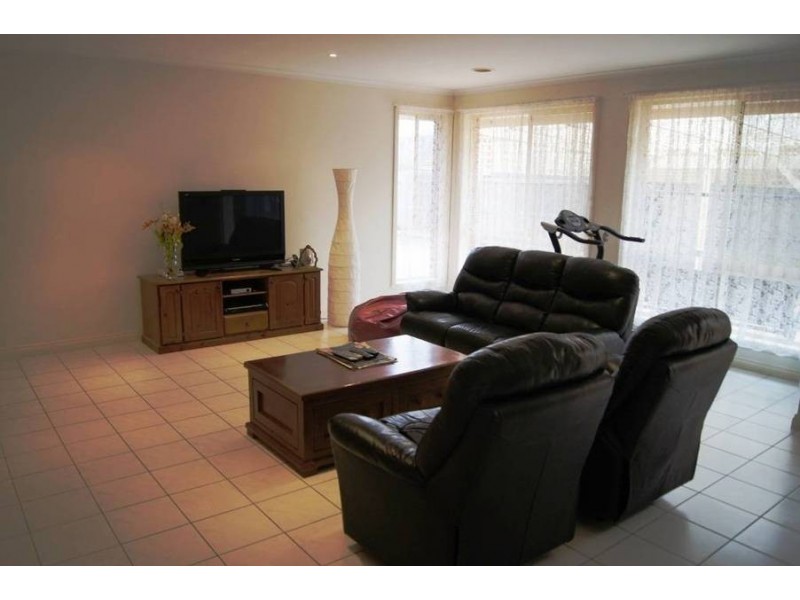 14 Shannon Way, Sydenham VIC 3037