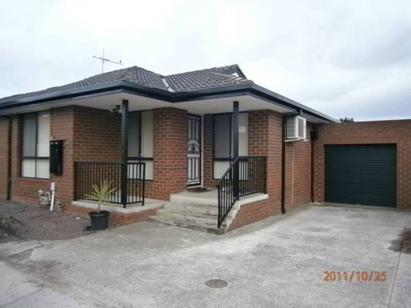 2/2 Heyington Ave, Thomastown VIC 3074