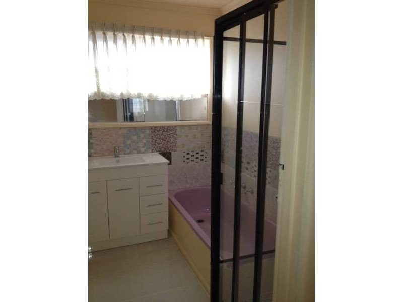 4  OWEN COURT, Thomastown VIC 3074