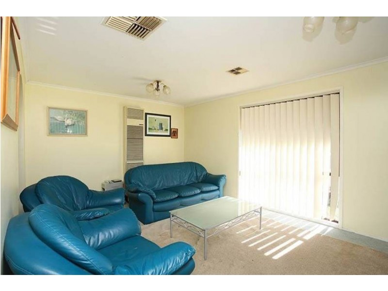 23 Shakespeare drive, Delahey VIC 3037