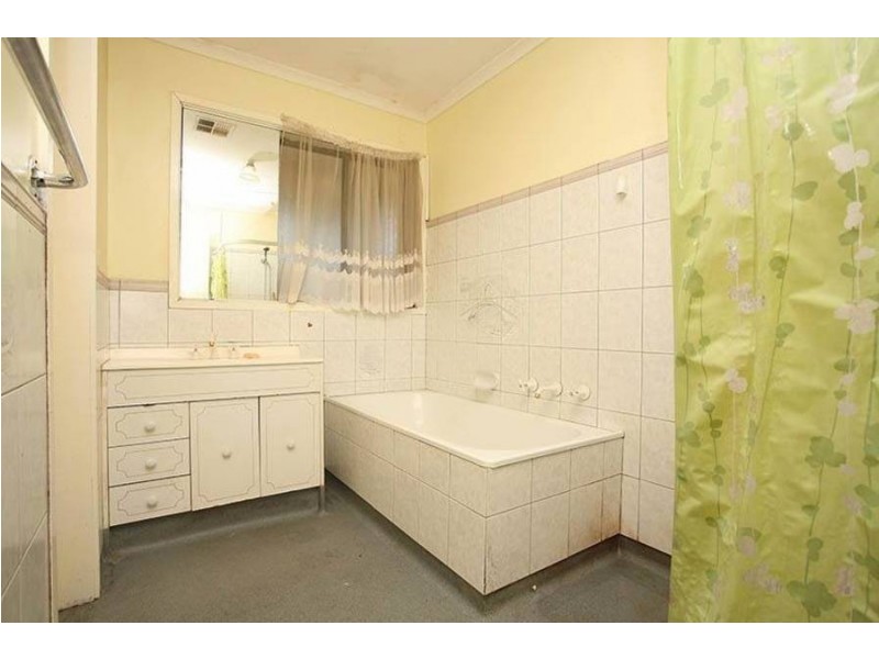 23 Shakespeare drive, Delahey VIC 3037