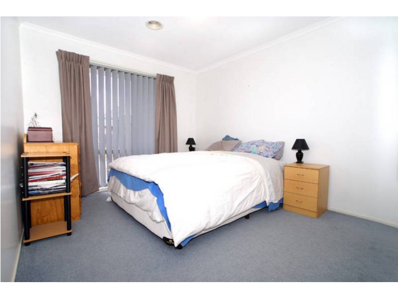 19 Allenby Road, Hillside VIC 3037