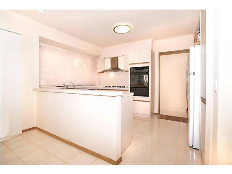 12 Brennan Court, Sydenham VIC 3037