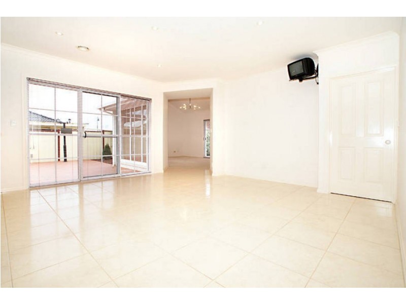 9 Wattlevalley Drive, Hillside VIC 3037