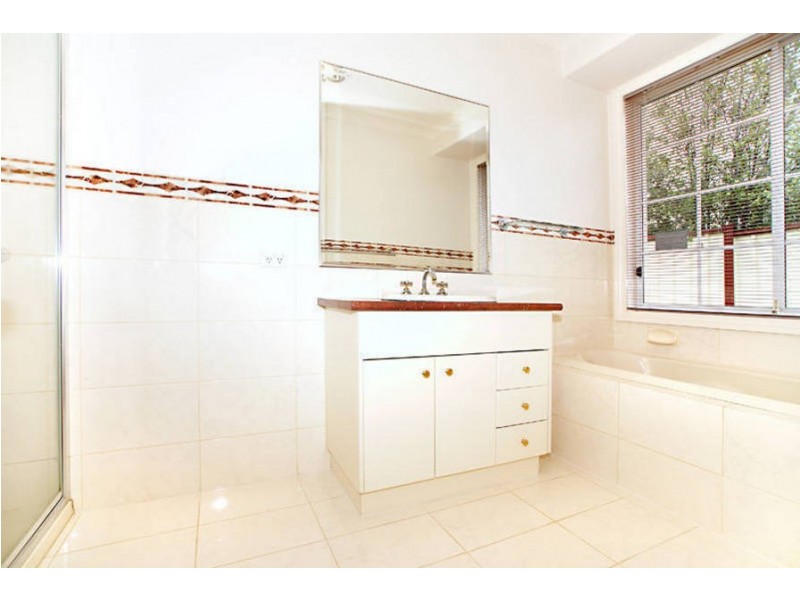 9 Wattlevalley Drive, Hillside VIC 3037