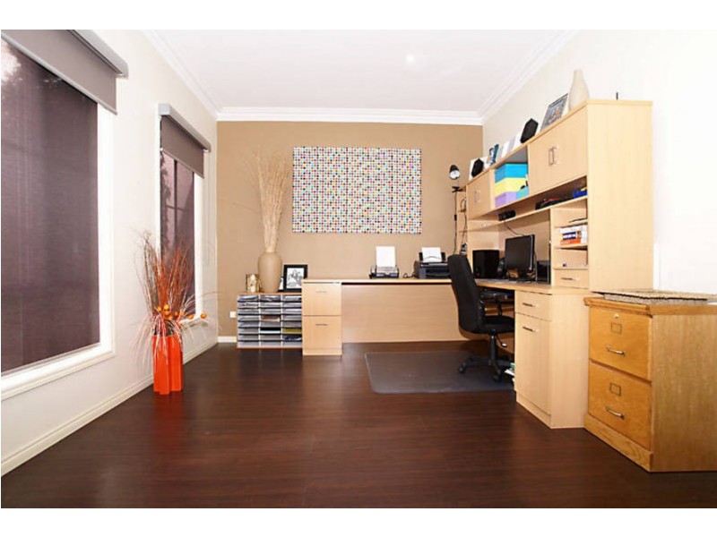 10 Queensberry Court, Hillside VIC 3037