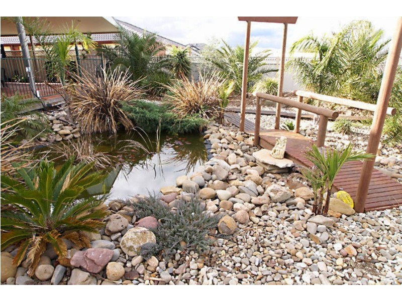 10 Queensberry Court, Hillside VIC 3037