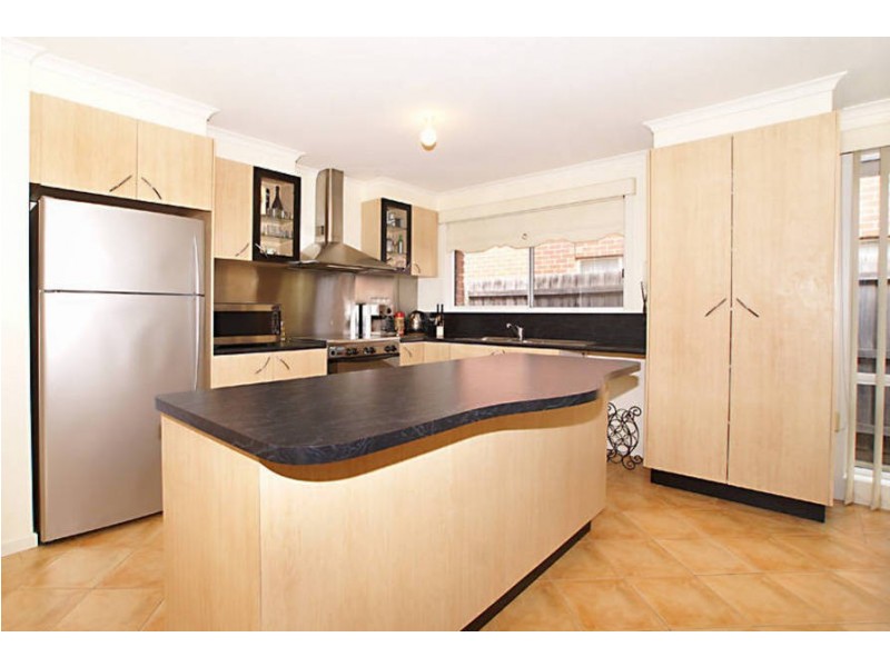 5 Sandpiper Drive, Taylors Lakes VIC 3038