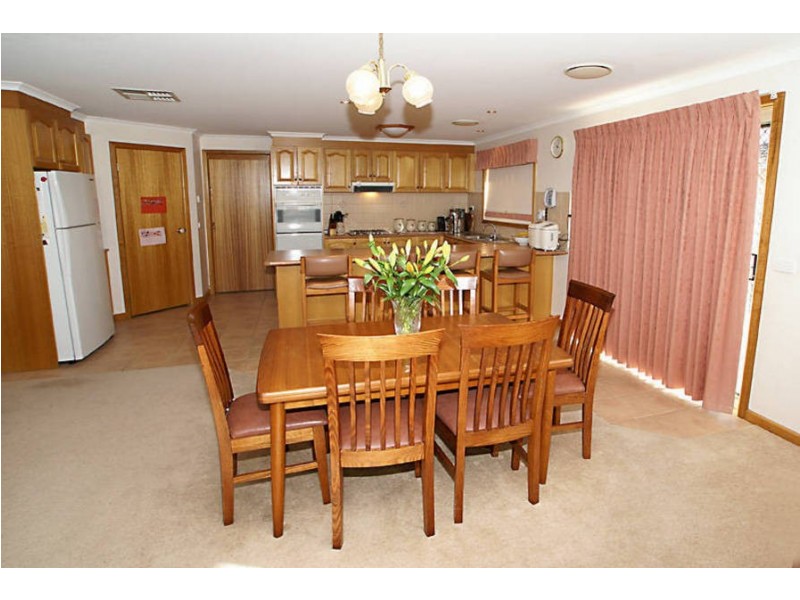 3 Jenny Court, Hillside VIC 3037