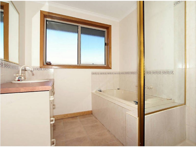 3 Jenny Court, Hillside VIC 3037