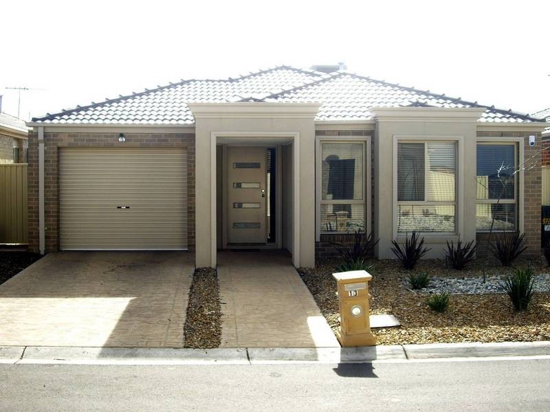 13 David Circuit, Hillside VIC 3037