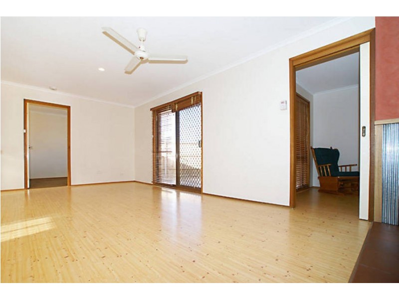 1/39 Manchester Drive, Sydenham VIC 3037