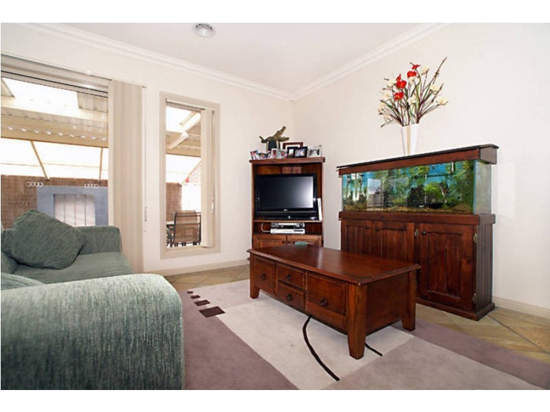 2 Nauru Court, Taylors Hill VIC 3037