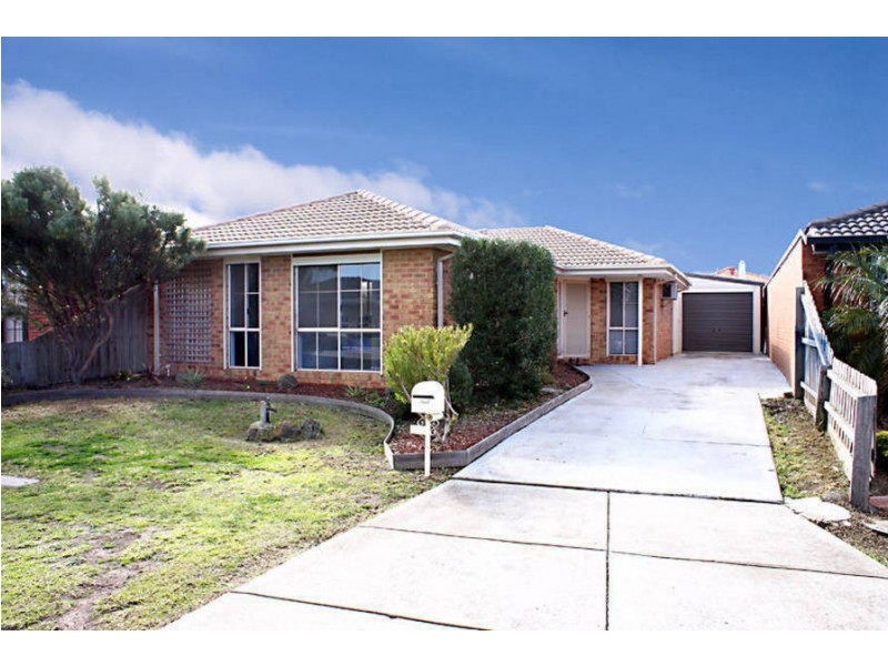 6 Darriwill Close, Delahey VIC 3037