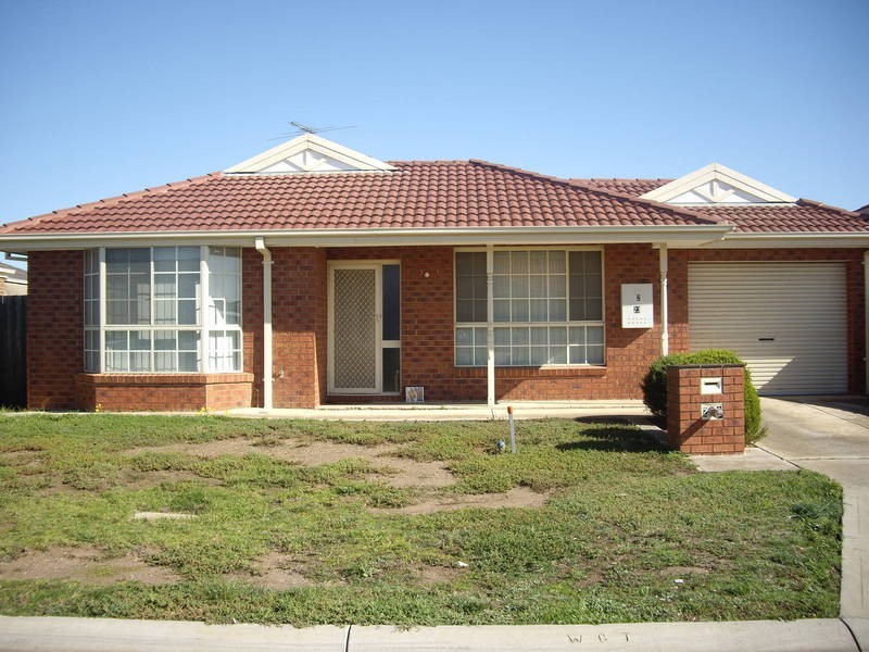 2/23 Allenby Road, Hillside VIC 3037