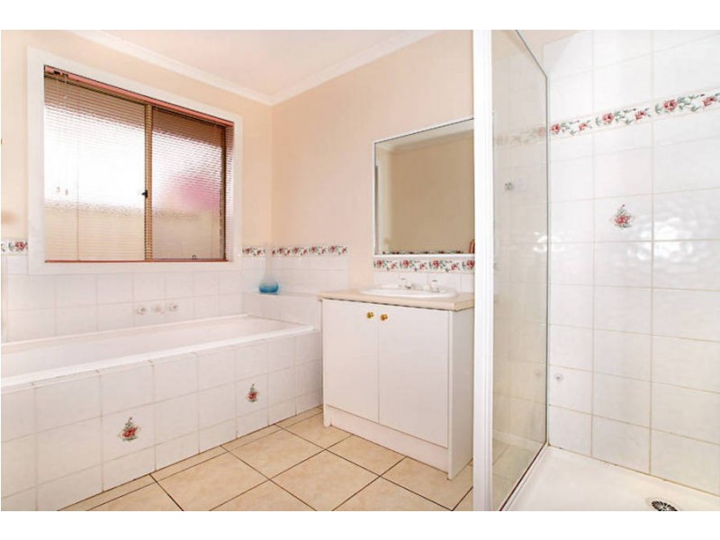 65 Timele Drive, Hillside VIC 3037