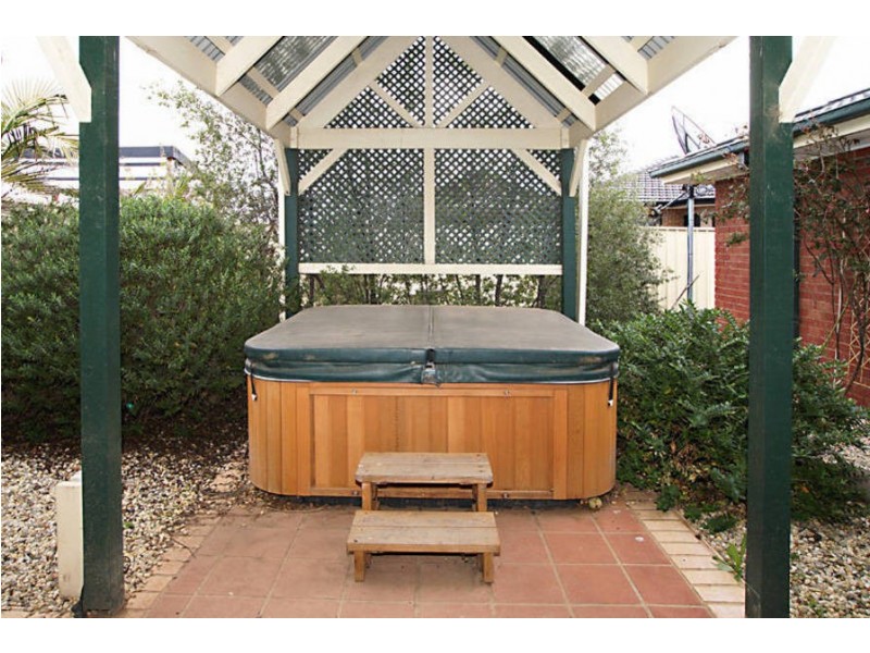 65 Timele Drive, Hillside VIC 3037