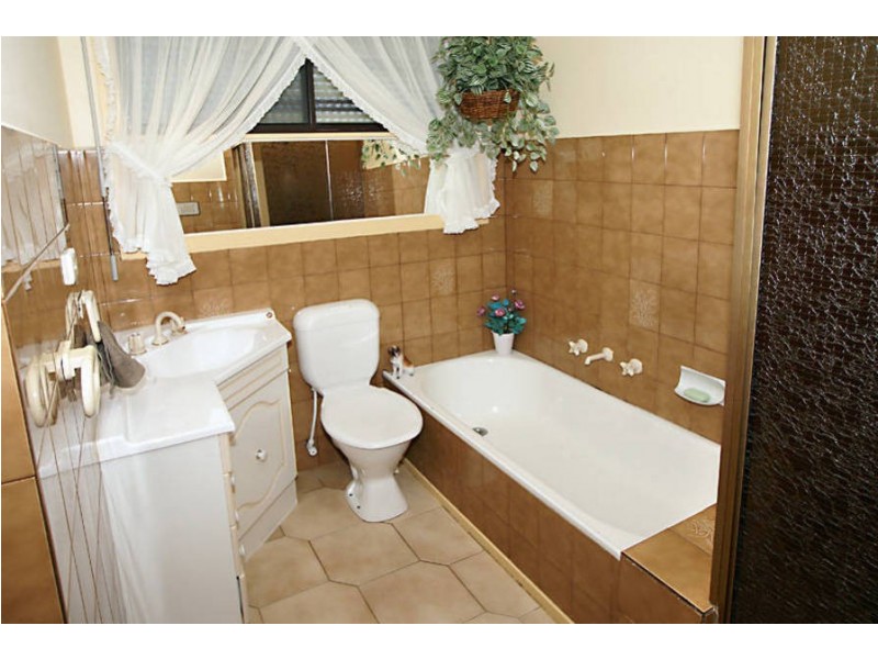 5 Wellington Street, Kings Park VIC 3021