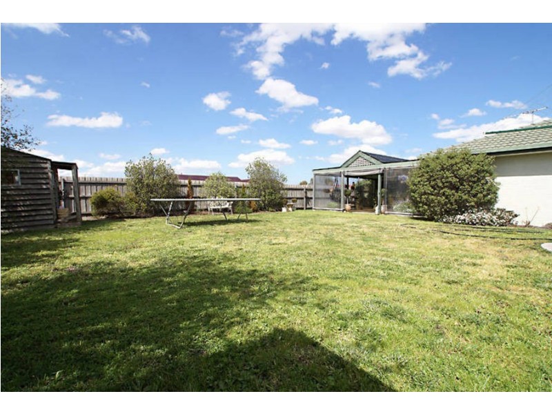 13 Sica Court, Sydenham VIC 3037