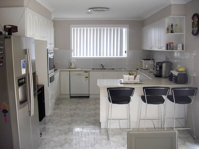 9 Robinson Court, Delahey VIC 3037