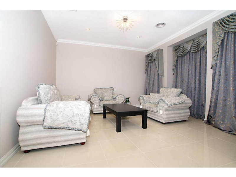 9 Georges Court, Taylors Hill VIC 3037