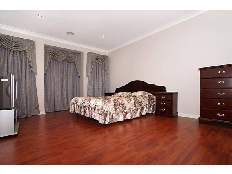 9 Georges Court, Taylors Hill VIC 3037